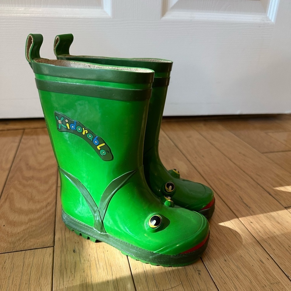 Kidorable Green Frog Rain Boots for Kids size 9